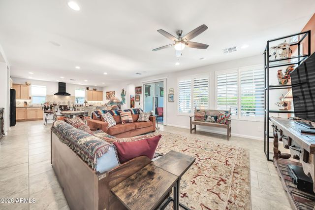 4690 Sidekick Drive, Wickenburg, AZ 85390