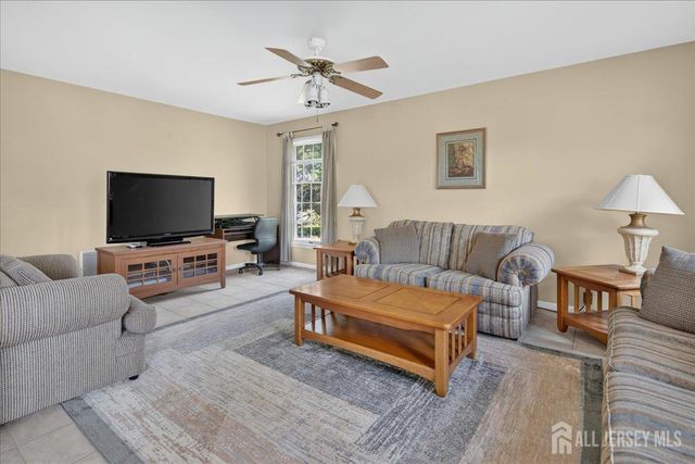 1 Dutchess Lane, South Brunswick, NJ 08810