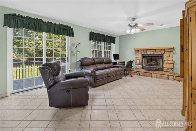 1 Dutchess Lane, South Brunswick, NJ 08810