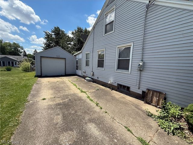 2916 Joseph Place NW, Canton, OH 44708