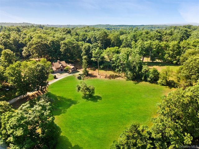 326 Bedford Center Road, Bedford Hills, NY 10506