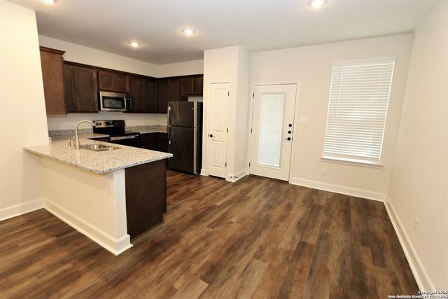 10310 Lynwood Village, San Antonio, TX 78245