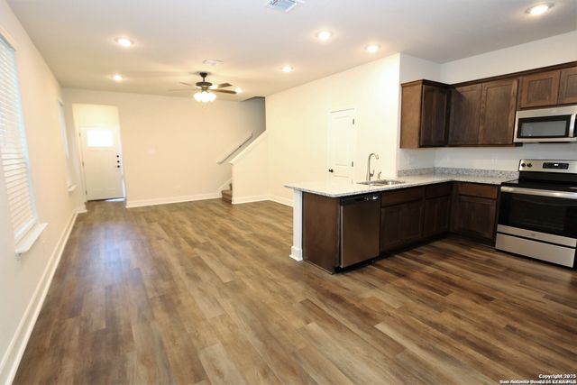 10310 Lynwood Village, San Antonio, TX 78245