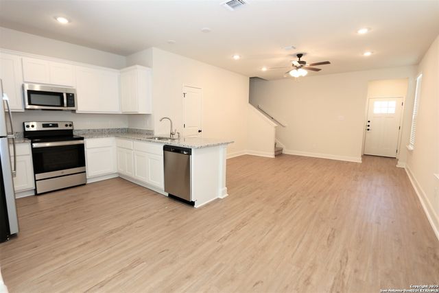 10310 Lynwood Village, San Antonio, TX 78245