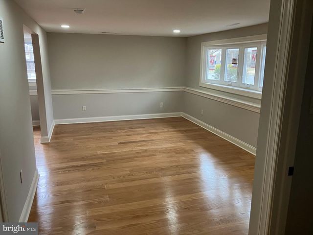 601 WILLOW DR, Cinnaminson, NJ 08077