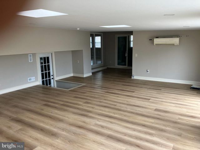 601 WILLOW DR, Cinnaminson, NJ 08077