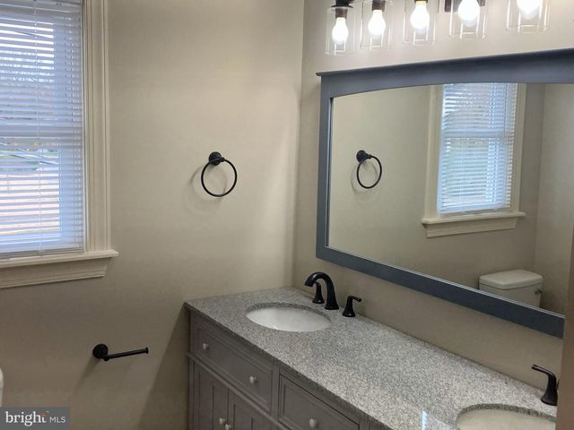 601 WILLOW DR, Cinnaminson, NJ 08077
