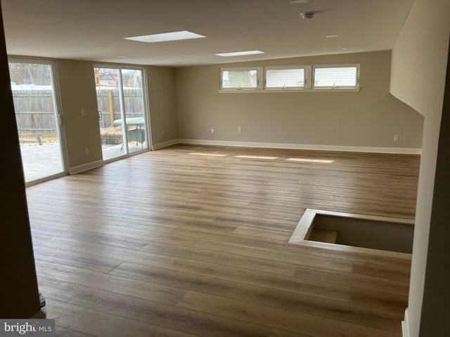 601 WILLOW DR, Cinnaminson, NJ 08077