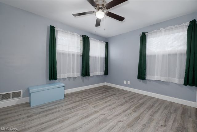 2912 Prange Drive, Cuyahoga Falls, OH 44223