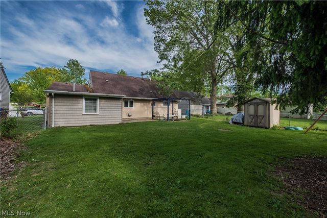 2912 Prange Drive, Cuyahoga Falls, OH 44223