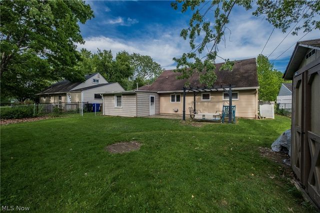 2912 Prange Drive, Cuyahoga Falls, OH 44223