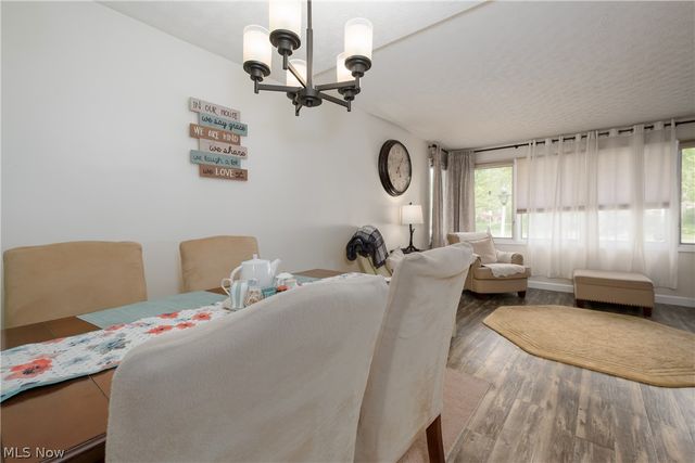 2912 Prange Drive, Cuyahoga Falls, OH 44223