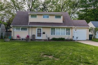 2912 Prange Drive, Cuyahoga Falls, OH 44223