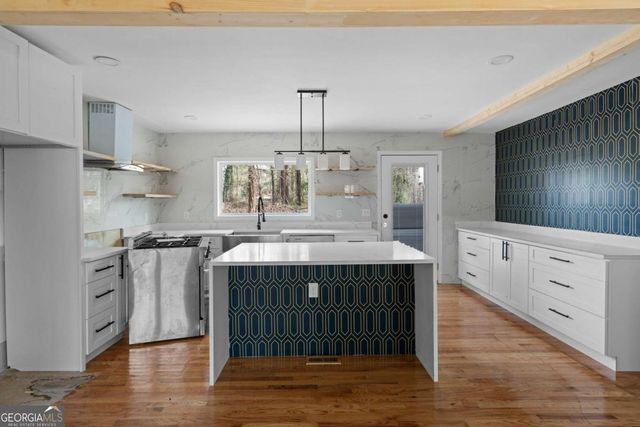 1971 Honeysuckle Lane SW, Atlanta, GA 30311