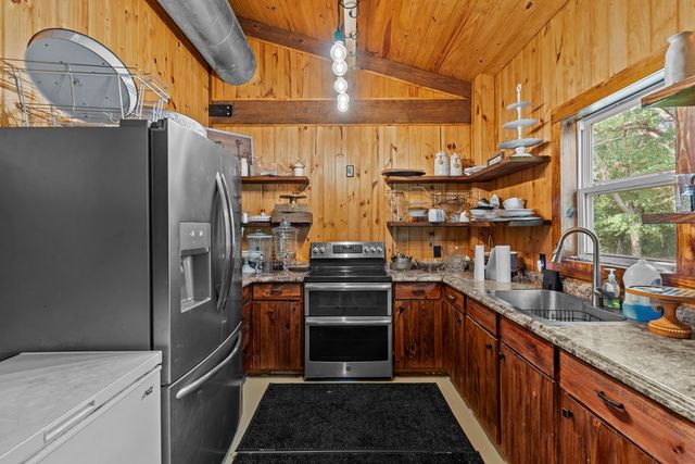 9 County Road 517, Elba, AL 36323