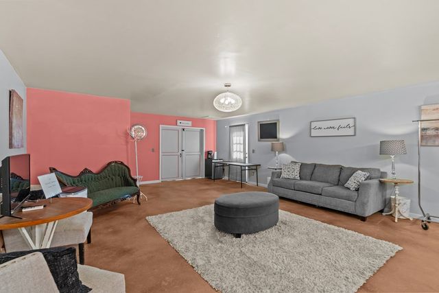 9 County Road 517, Elba, AL 36323