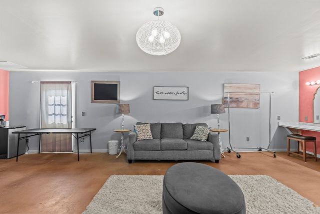 9 County Road 517, Elba, AL 36323