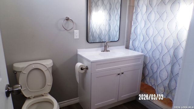 1003 E Randall, Beeville, TX 78102