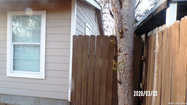 1003 E Randall, Beeville, TX 78102