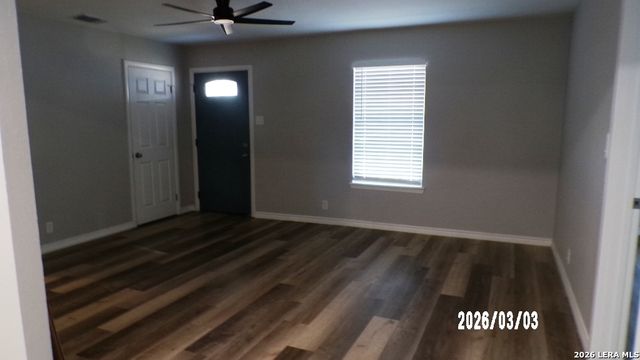 1003 E Randall, Beeville, TX 78102