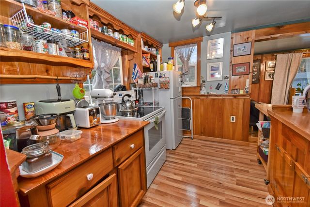 41557 Cape Horn Drive, Concrete, WA 98237