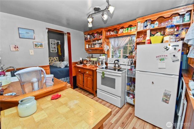 41557 Cape Horn Drive, Concrete, WA 98237