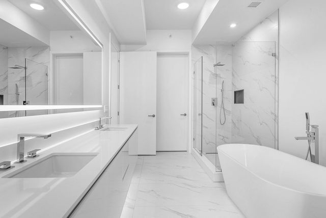 220 Lake Shore Drive 2202, Lake Park, FL 33403