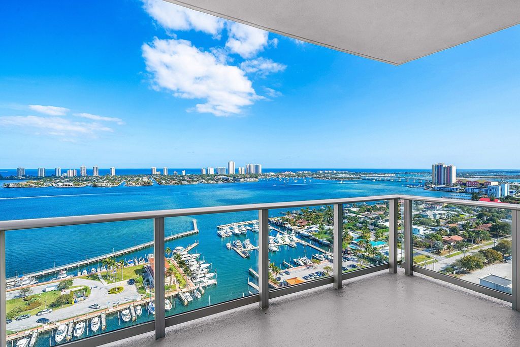 220 Lake Shore Drive 2202, Lake Park, FL 33403