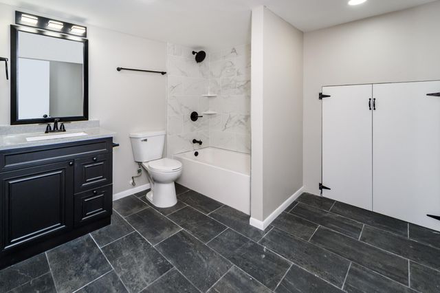 10935 S Thomas Avenue S, Bloomington, MN 55431