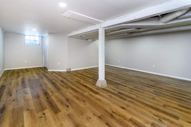 10935 S Thomas Avenue S, Bloomington, MN 55431