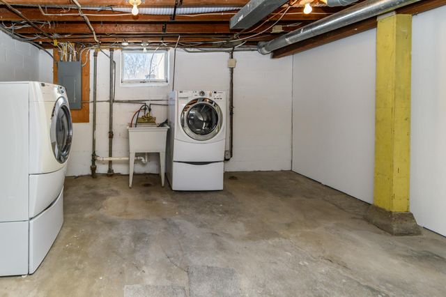 10935 S Thomas Avenue S, Bloomington, MN 55431