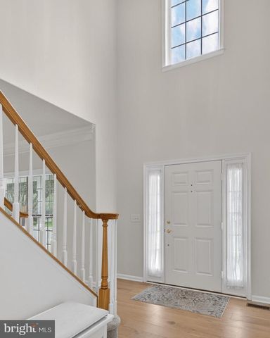 242 FOX CHASE ST, Warrenton, VA 20186