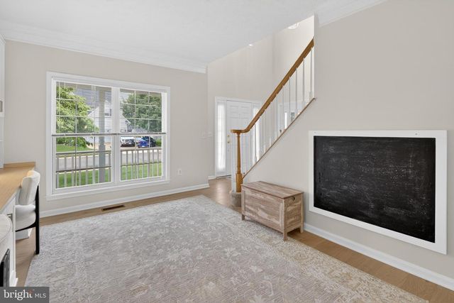 242 FOX CHASE ST, Warrenton, VA 20186