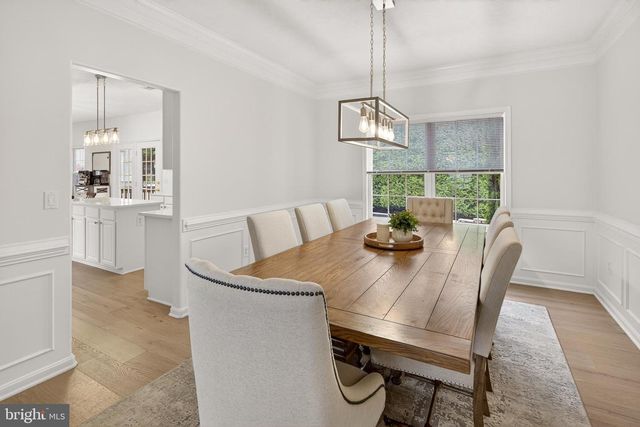 242 FOX CHASE ST, Warrenton, VA 20186