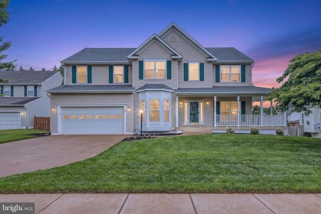 242 FOX CHASE ST, Warrenton, VA 20186