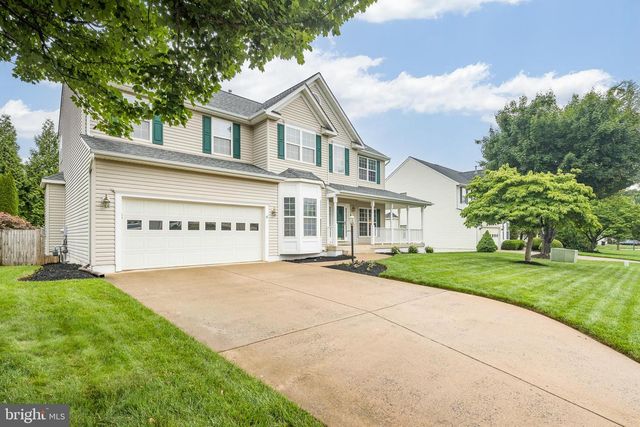242 FOX CHASE ST, Warrenton, VA 20186
