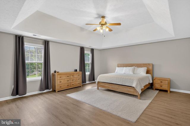 242 FOX CHASE ST, Warrenton, VA 20186