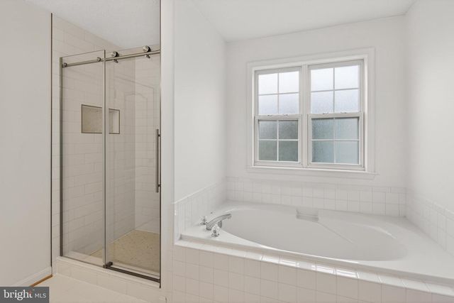 242 FOX CHASE ST, Warrenton, VA 20186