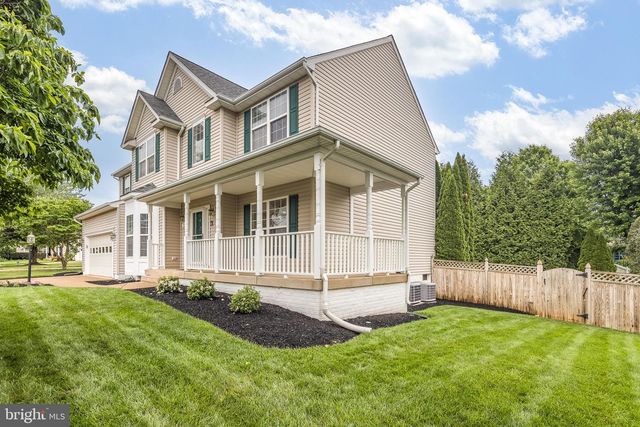 242 FOX CHASE ST, Warrenton, VA 20186