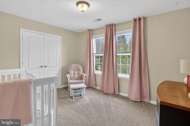 242 FOX CHASE ST, Warrenton, VA 20186