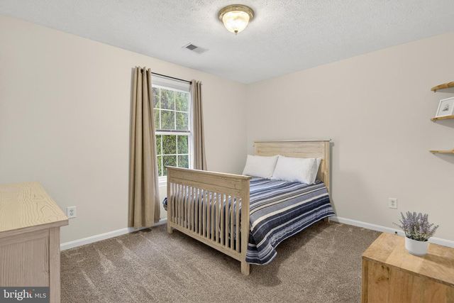 242 FOX CHASE ST, Warrenton, VA 20186