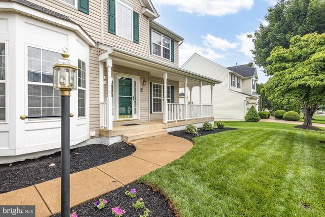 242 FOX CHASE ST, Warrenton, VA 20186