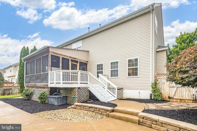242 FOX CHASE ST, Warrenton, VA 20186