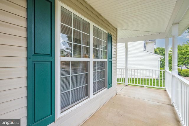 242 FOX CHASE ST, Warrenton, VA 20186