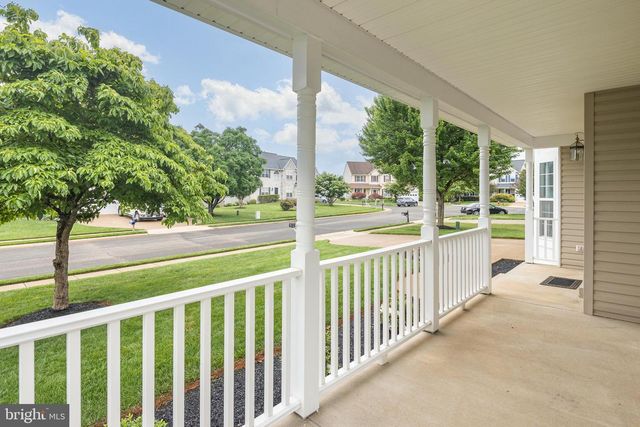 242 FOX CHASE ST, Warrenton, VA 20186