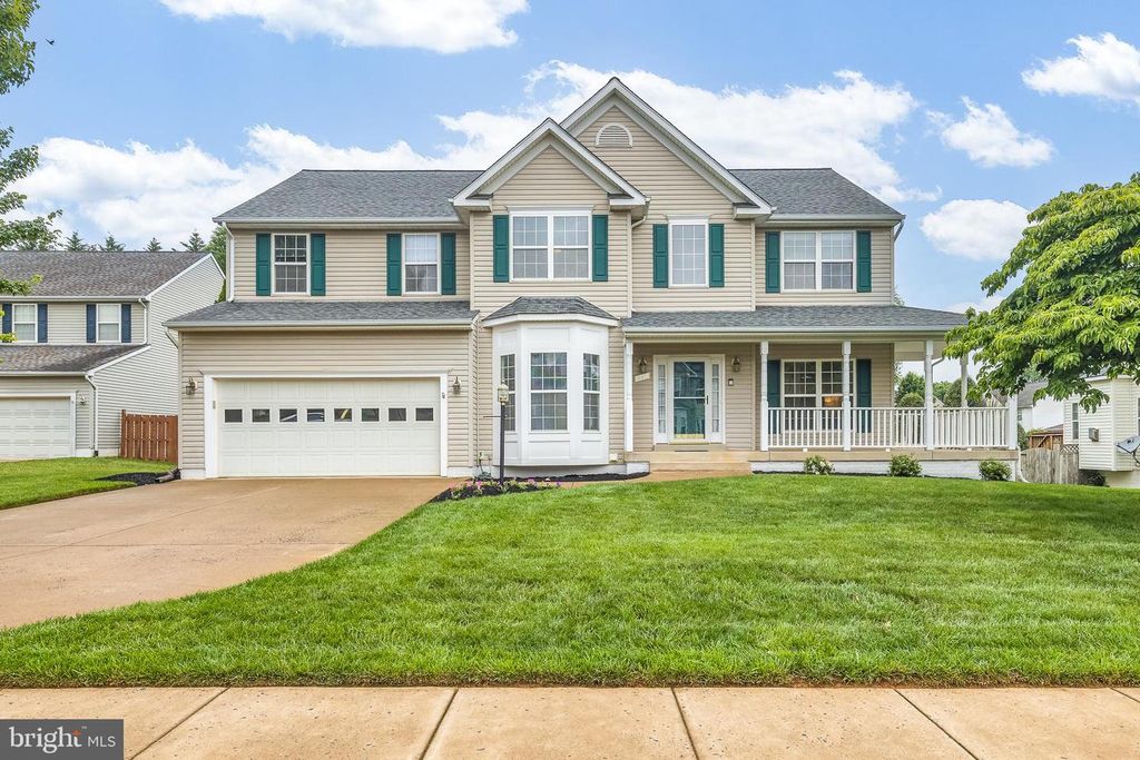 242 FOX CHASE ST, Warrenton, VA 20186
