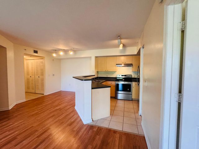 4171 San Marino Boulevard 108, West Palm Beach, FL 33409