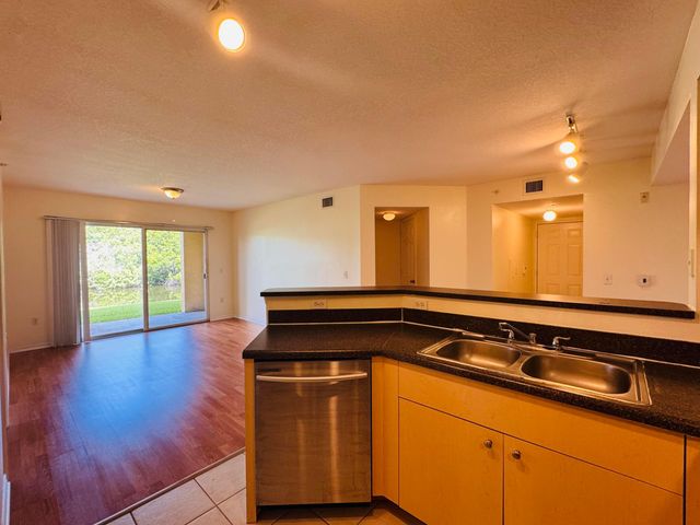 4171 San Marino Boulevard 108, West Palm Beach, FL 33409