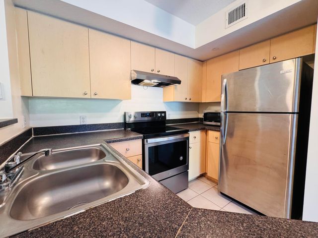 4171 San Marino Boulevard 108, West Palm Beach, FL 33409