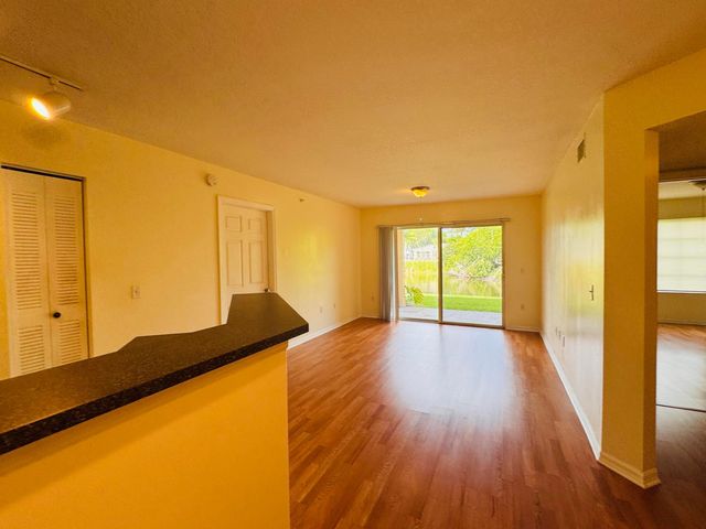 4171 San Marino Boulevard 108, West Palm Beach, FL 33409